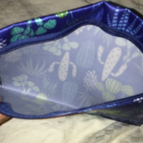 NWT Main Street Totes Cosmetic Bag- 3pack - Picture 3 of 8